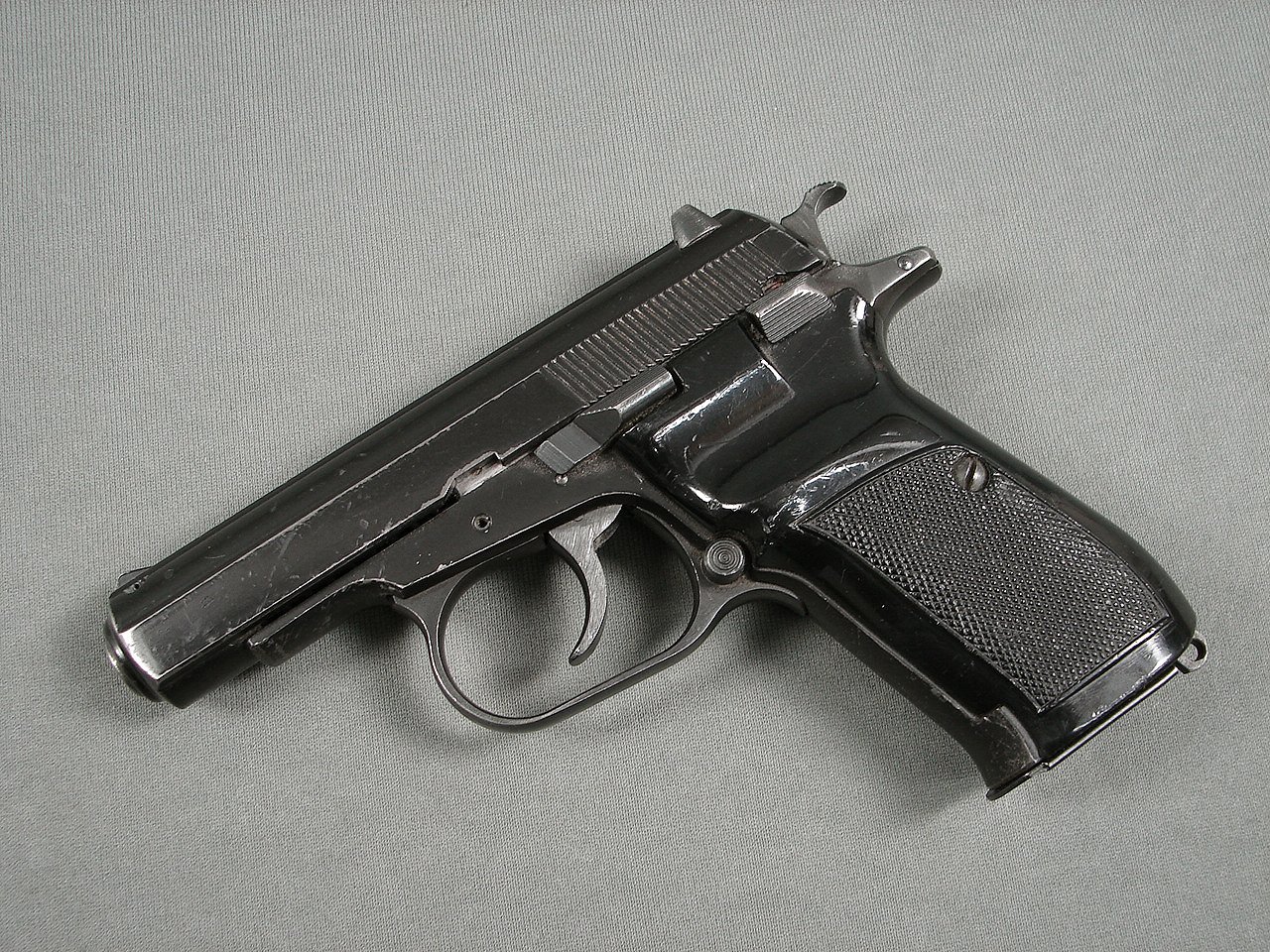 CZ 82