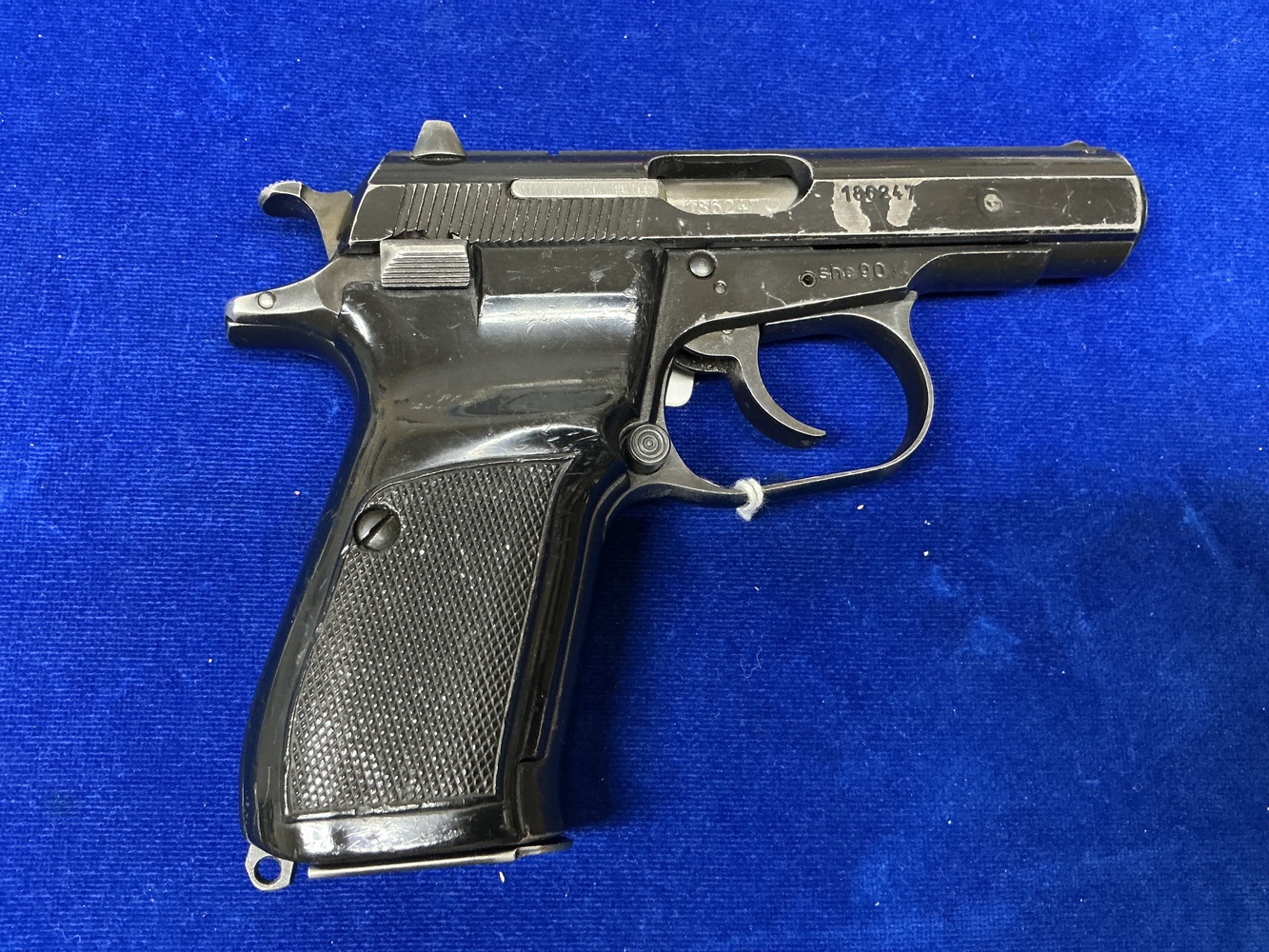 CZ 82