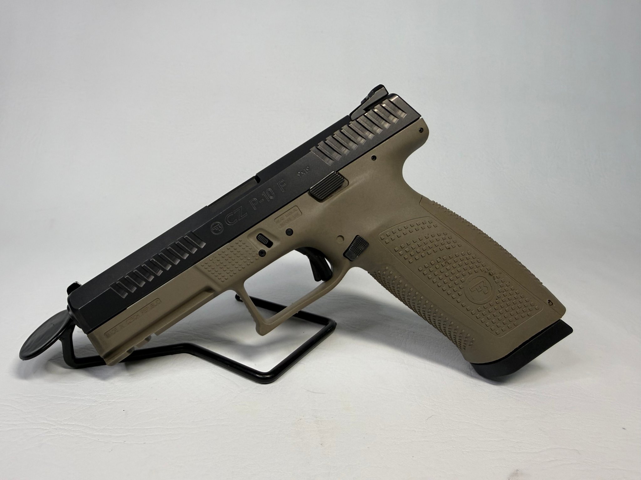 CZ P-10 F