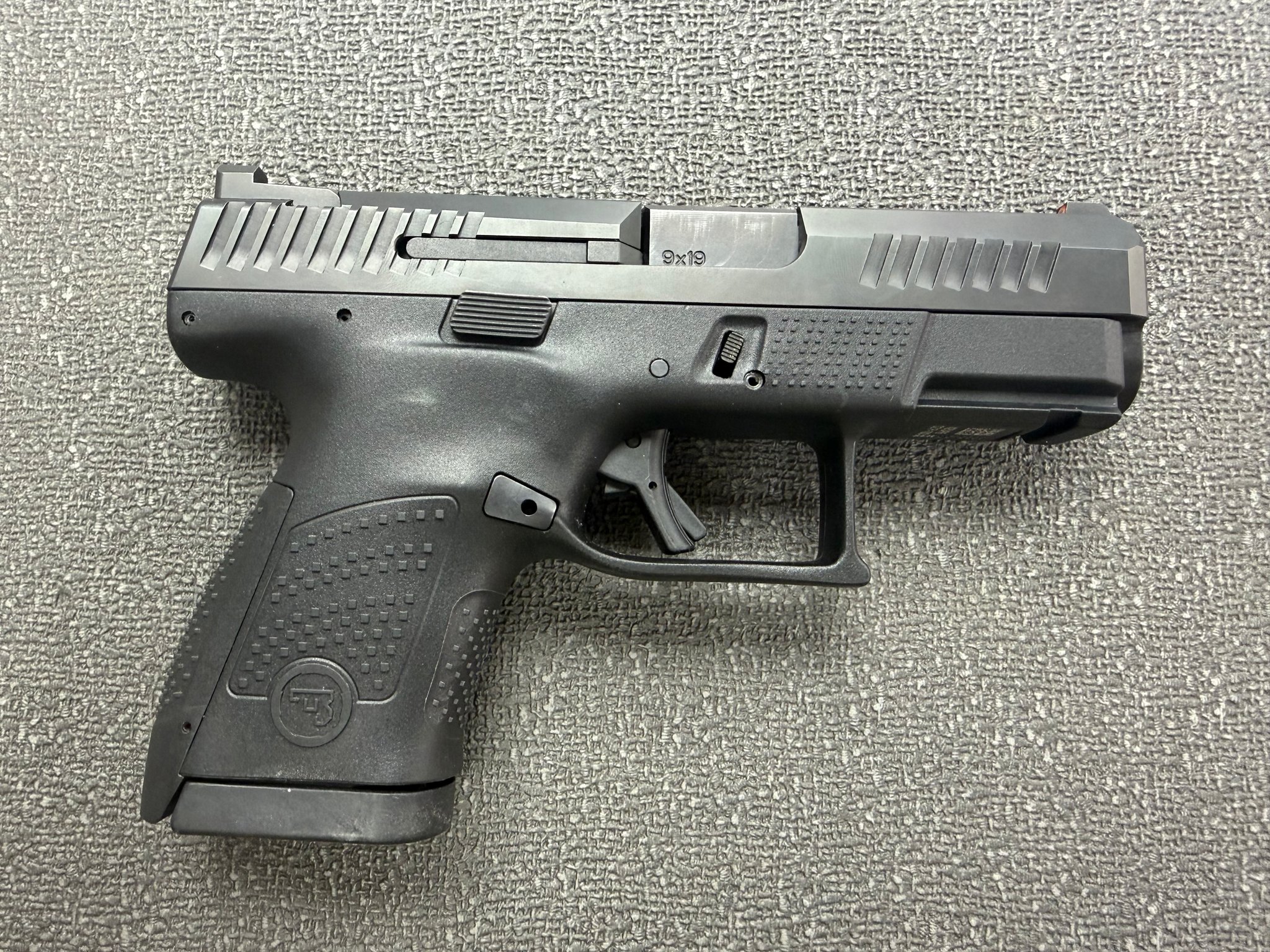 CZ P-10 S