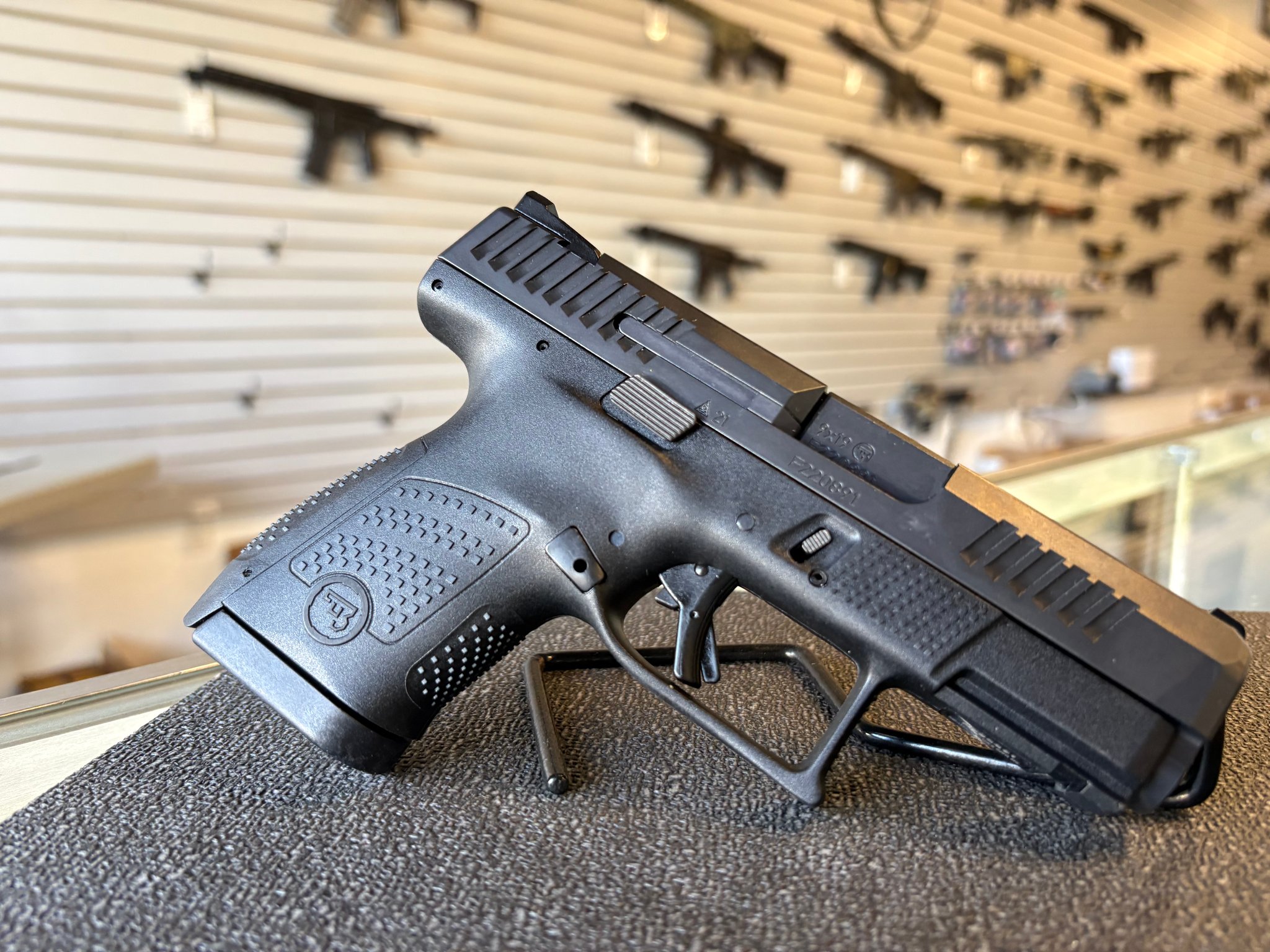 CZ P-10 S