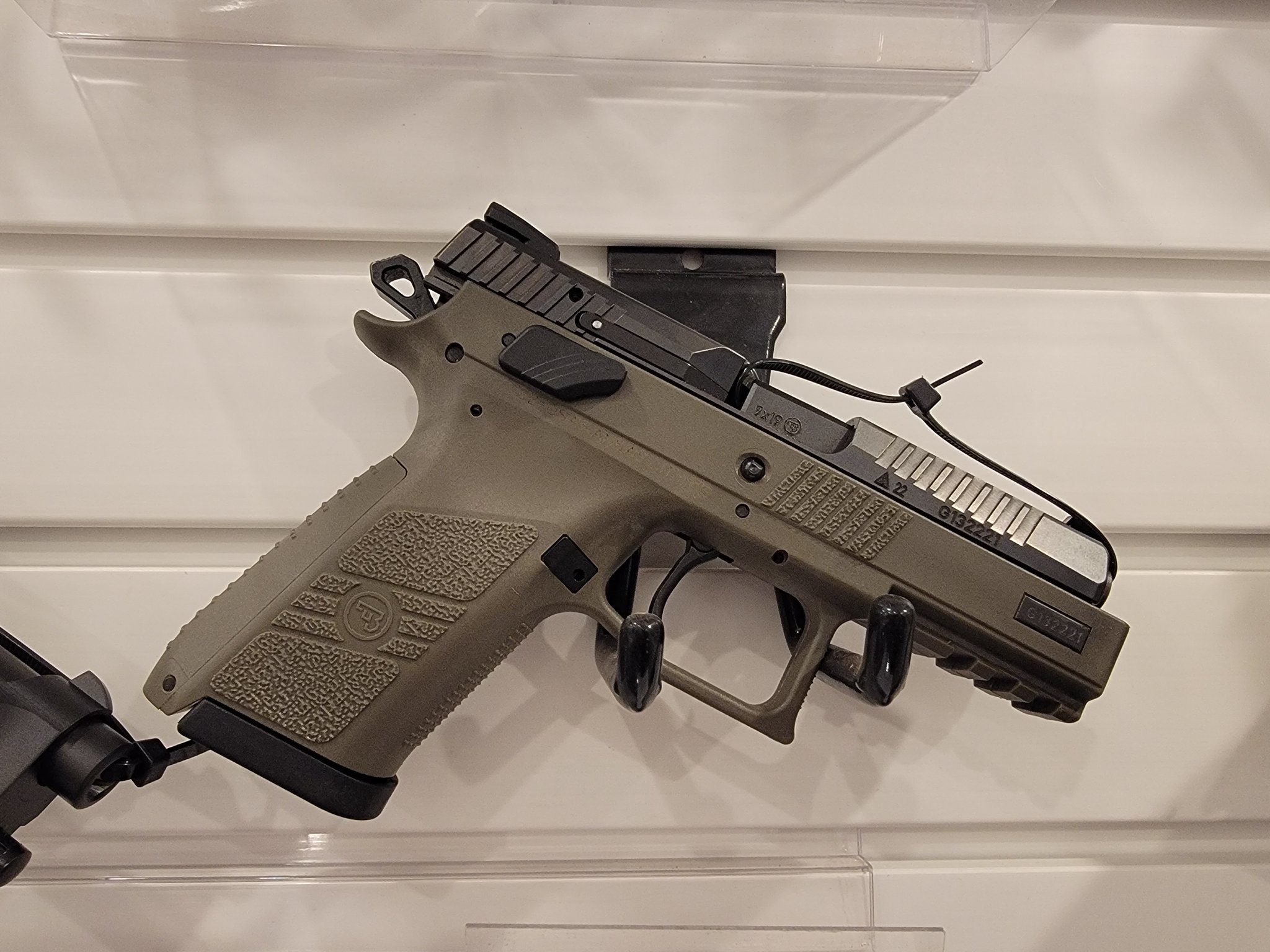 CZ P07